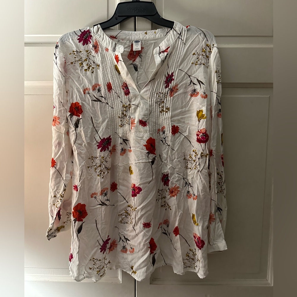 Old Navy top